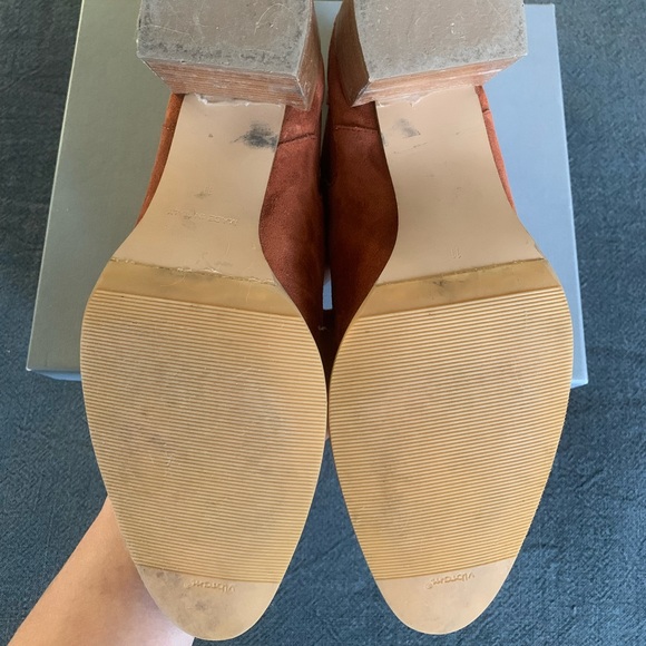 EVERLANE SUEDE BLOCK HEEL BOOT - RUST - Size 11 - Picture 9 of 9